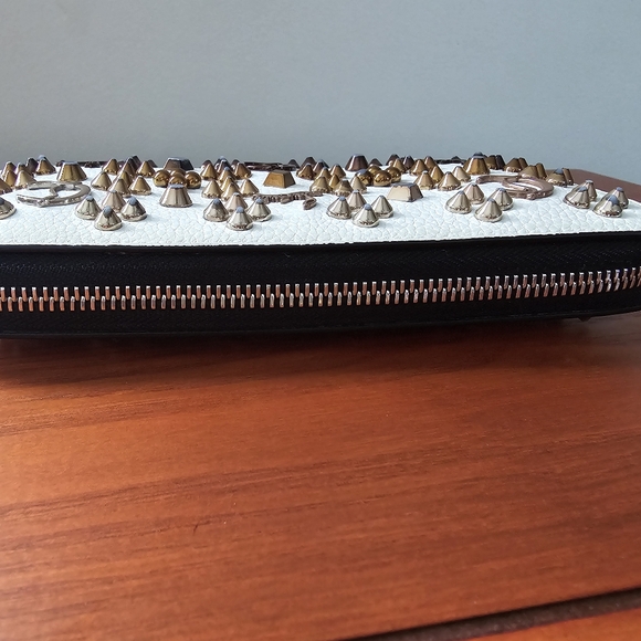 Authentic Christian Louboutin Wallet - Picture 4 of 11